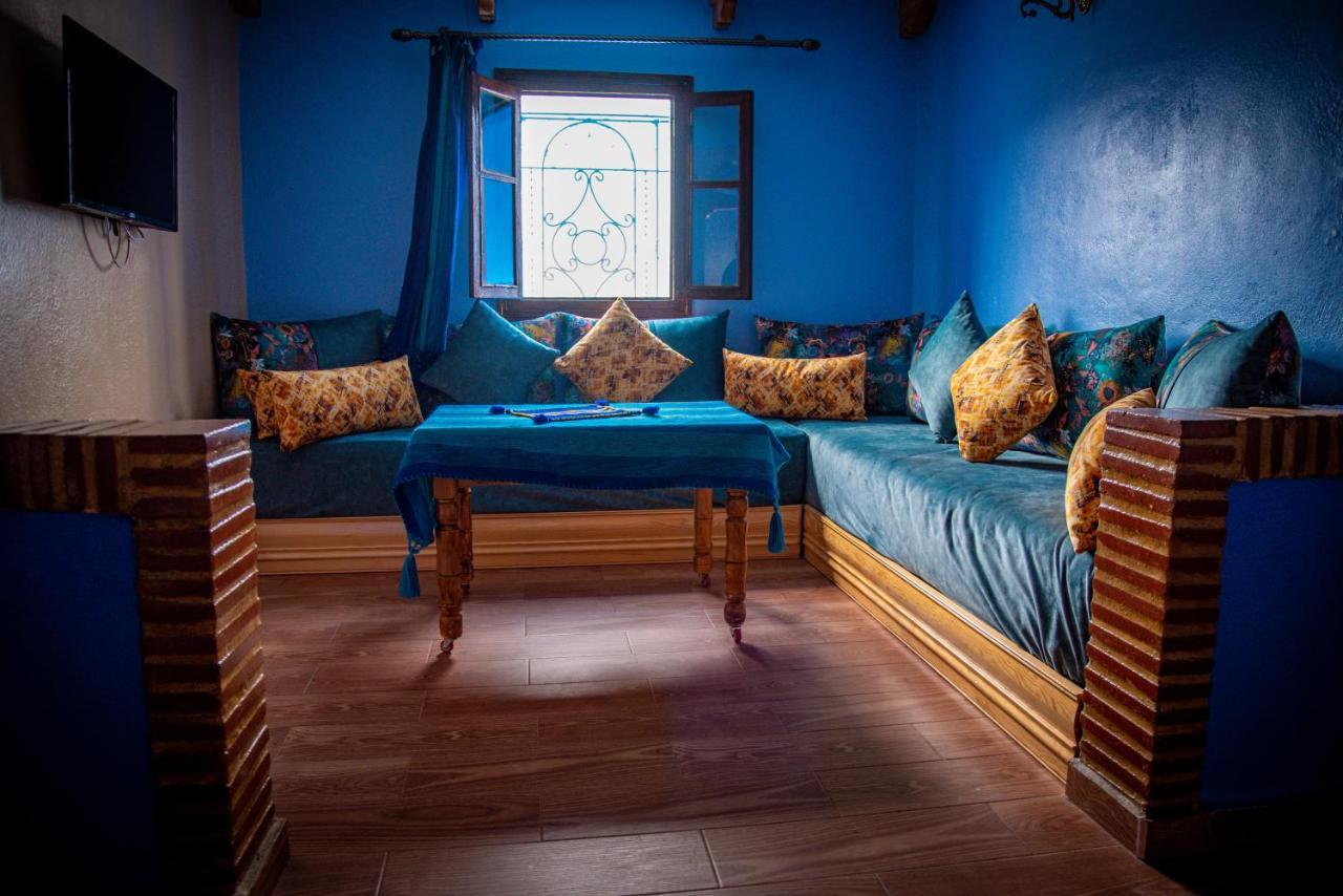 Blue House Town Villa เชฟชาอูน ภายนอก รูปภาพ