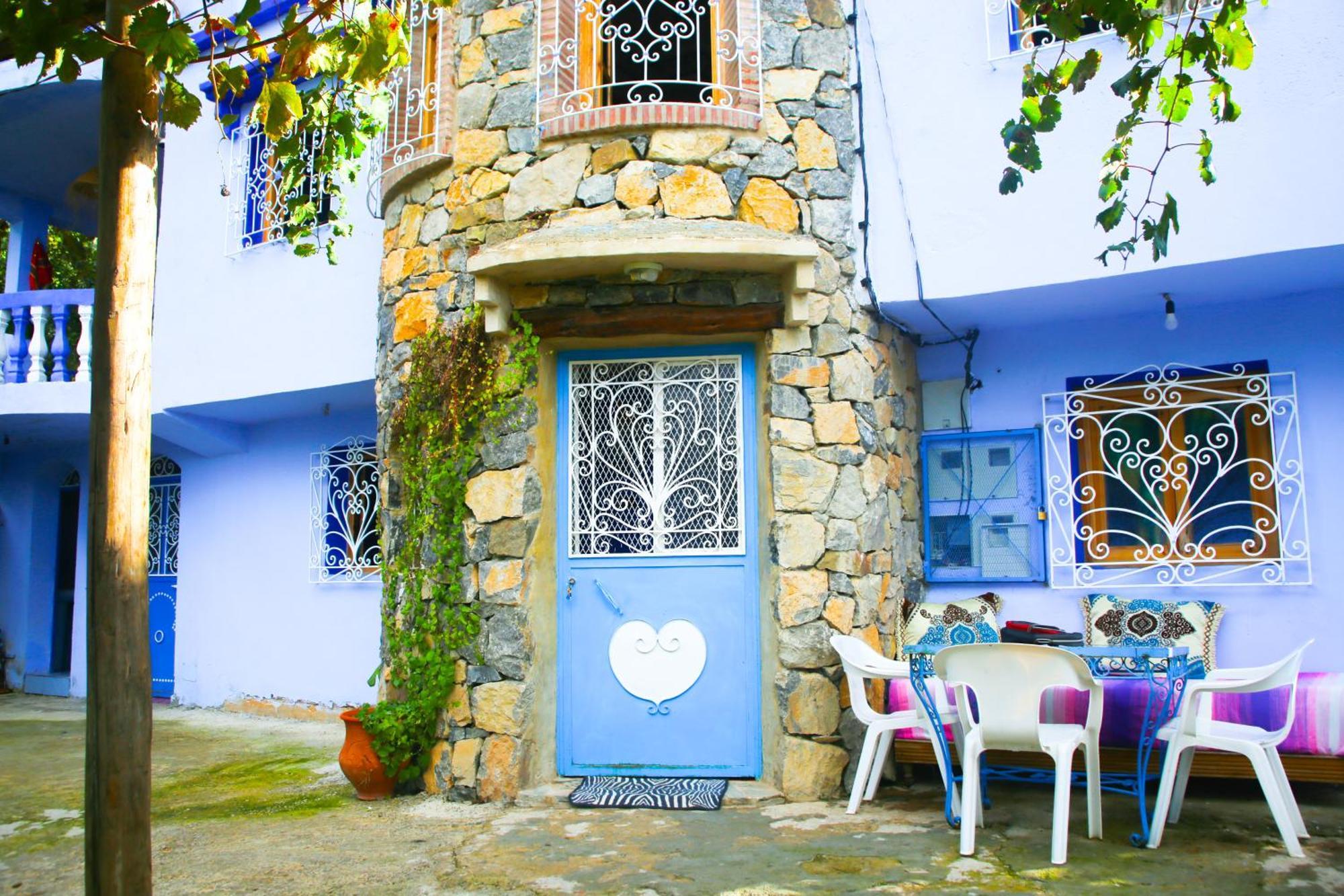 Blue House Town Villa เชฟชาอูน ภายนอก รูปภาพ